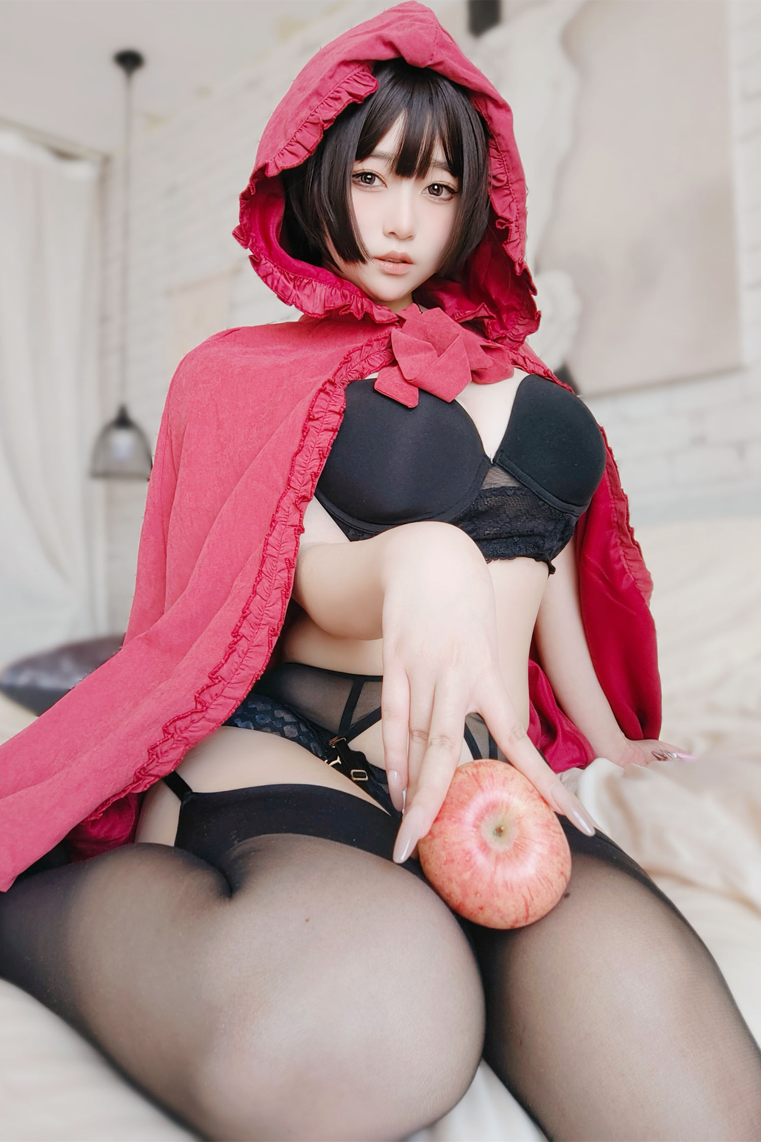 女主K 小红帽和红苹果